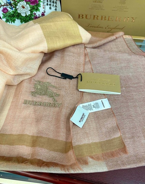 ブランドマフラー素材ディテール